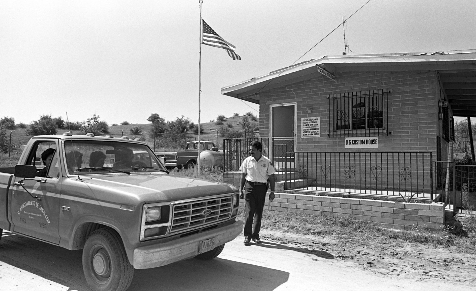 Lochiel, Ariz., border crossing